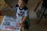 Bé 3 tuổi đọc viết vanh vách, 'nghiện' chữ hơn đồ chơi Bé 3 tuổi đọc viết vanh vách, 'nghiện' chữ hơn đồ chơi